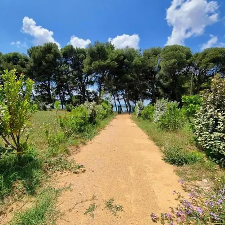 Near The Canal Du Midi, Cleaning Included Casa de Férias